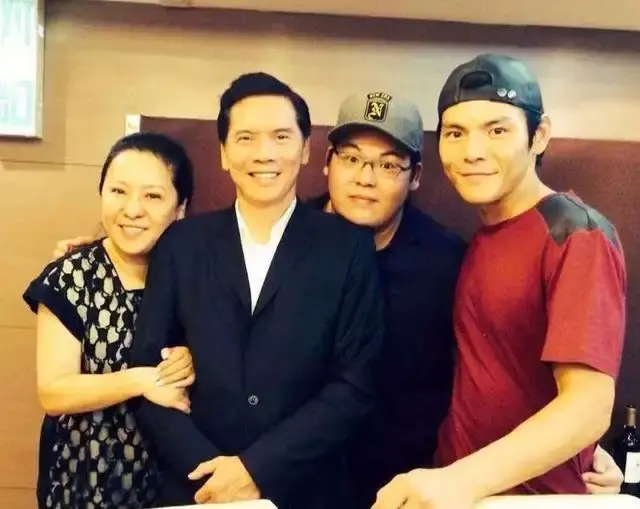 向华强|向华强：这次碰到硬茬了，动用自己全部人脉，都没能带出小儿子