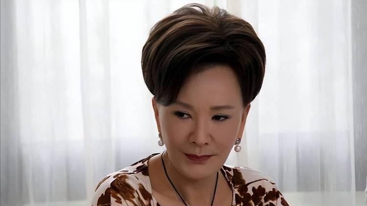 夏台凤|夏台凤：惨遭双性恋丈夫所骗，婚后被借腹生子，晚年儿子患癌离世