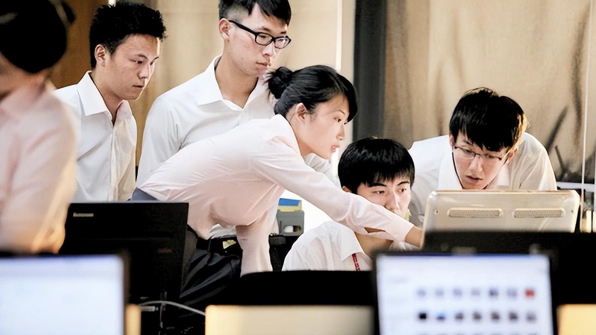 PHP|“下班后真的没人打扰”，学生跳槽到微软才知道，外企原来这么香