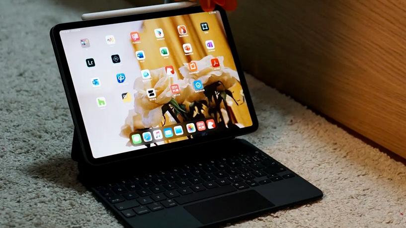 2022年最新平板电脑：苹果推出iPad Air，搭载M1芯片价格优惠