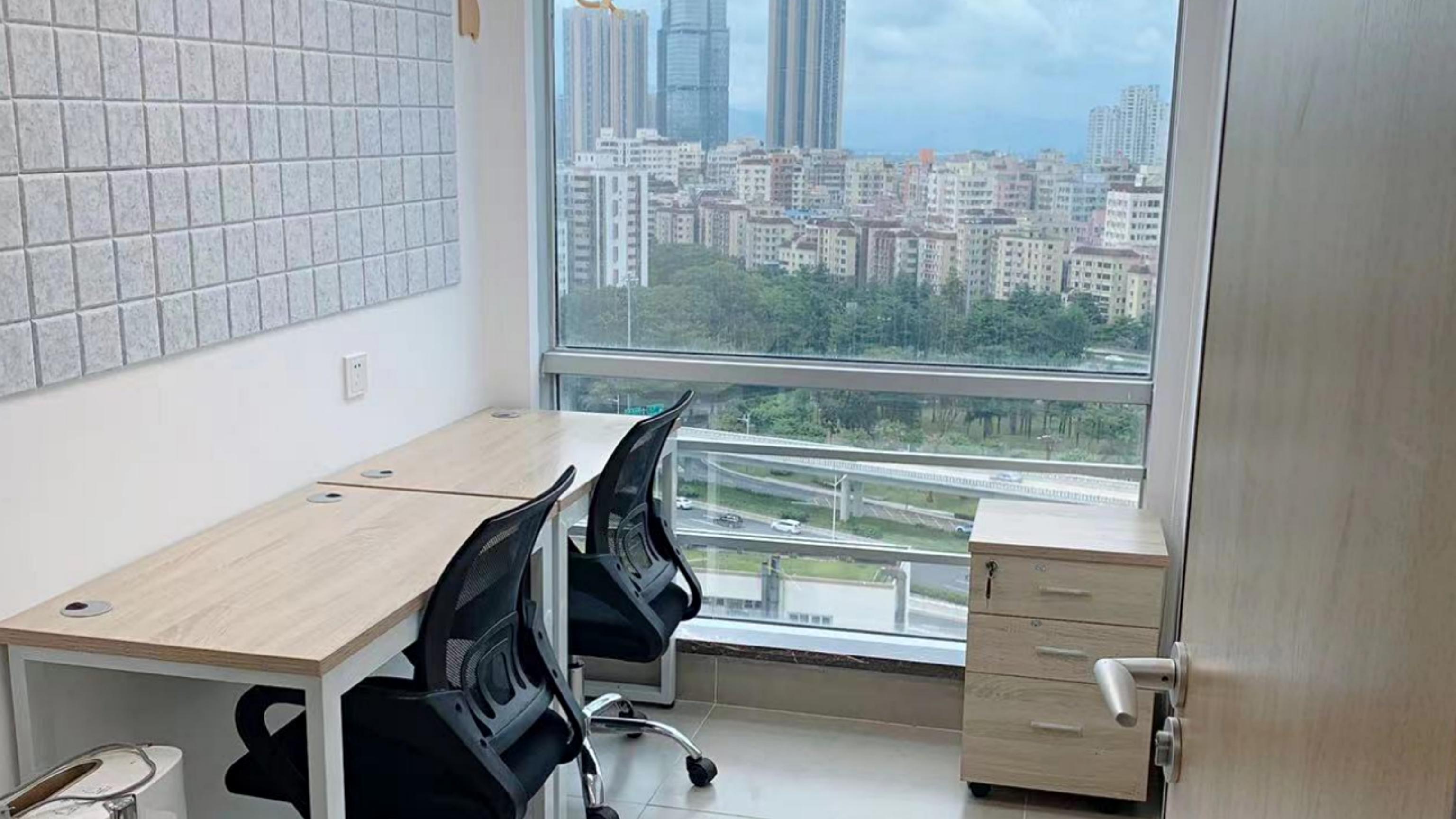 办公室|深圳福田20平的办公室，配60平的前台，30平的会议室~这配置绝绝子