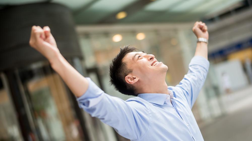 微笑|想要在工作中建立起强大的自信心，你应该这样做