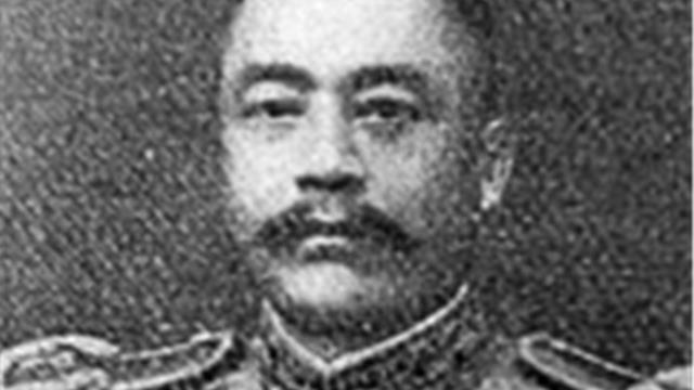 |坐拥8千套房产，他每天要收266套房租金，24小时几乎都在收房租！