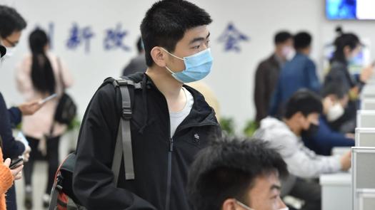 求职|“超过32岁还靠投简历找工作，混得比较失败”，话虽难听但现实