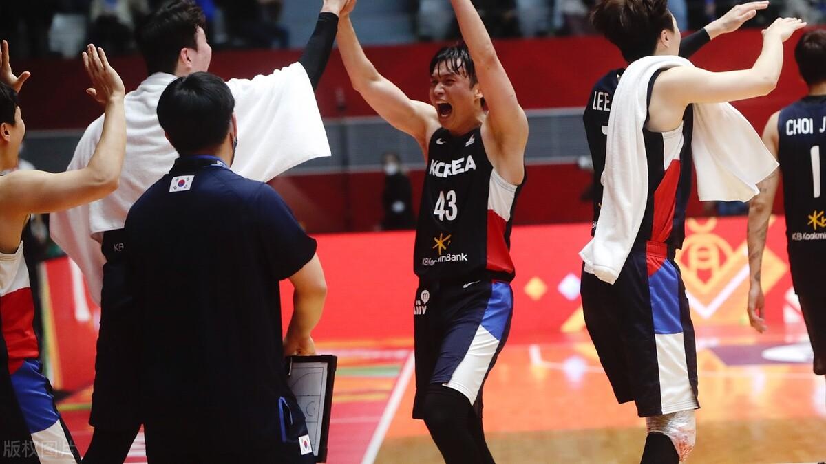 韩国队|中国男篮溃败原因曝光，国际篮联官宣，韩国队空欢喜一场
