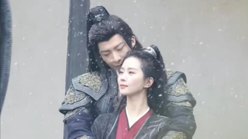 刘诗诗|刘诗诗刘宇宁一念关山同框赏雪路透，路人：想把刘诗诗扣走的程度