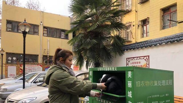 中国捐的旧衣服，运到非洲后变成什么样了？看完你还捐吗？