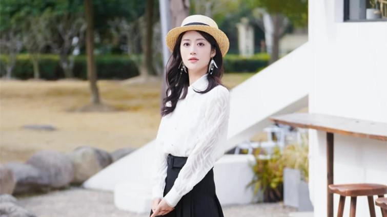 理财师|被“上海姐姐”圈粉了：衣合身、鞋带跟、发烫卷，优雅得体