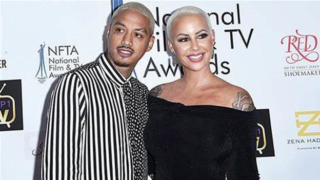 雪儿|76岁雪儿分享36岁男友赤膊照，称彼此相爱，“像年轻人一样亲吻”