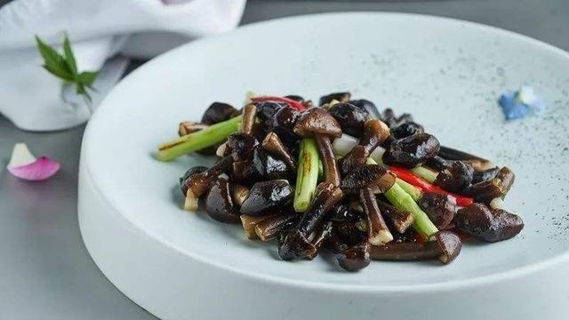 建议老年人：5种“碱性”蔬菜要常吃！保持酸碱平衡，越吃越健康