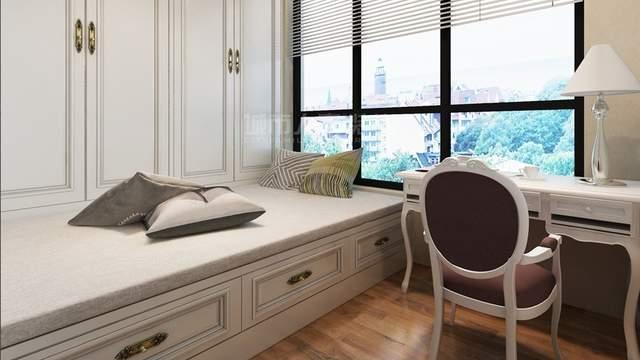 135平米美式风三居室，三段式几何造型电视背景墙提升客厅品味