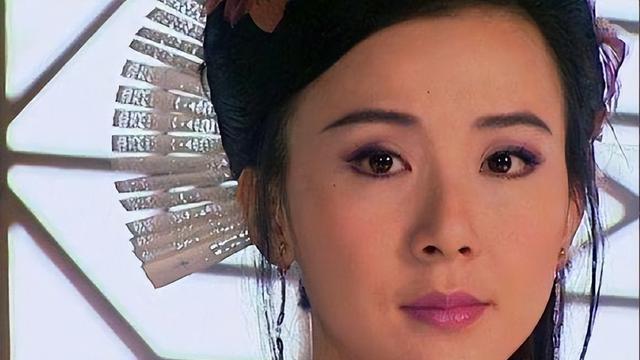 萧蔷|萧蔷成瑜伽教练：林志玲前一任“台湾第一美女”，54岁仍身材火辣