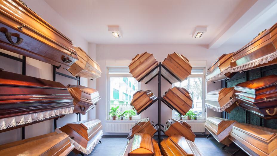 求职|殡仪馆招聘一线员工，有五险一金，报考有3个要求！