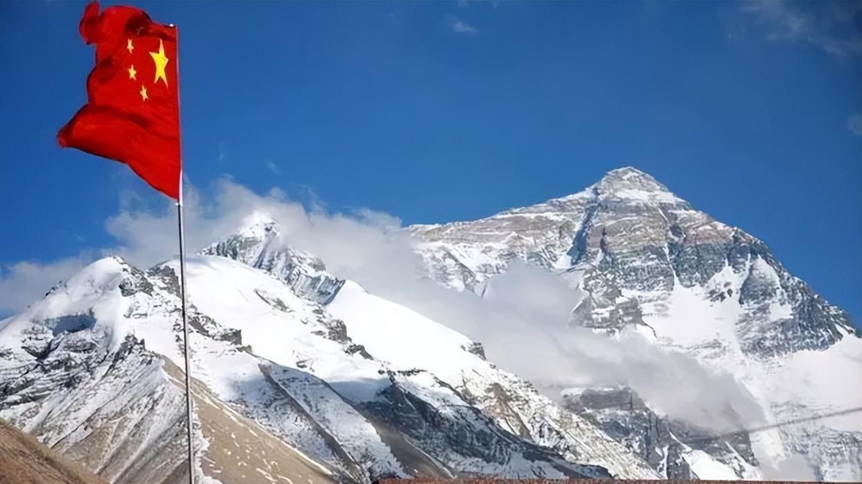 珠峰|珠峰著名“绿靴子”，遇难20多年无人将他搬下山，是为何？