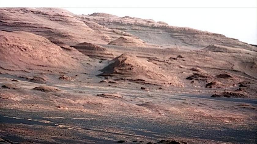 火星表层的甲烷气柱“因何而生”？