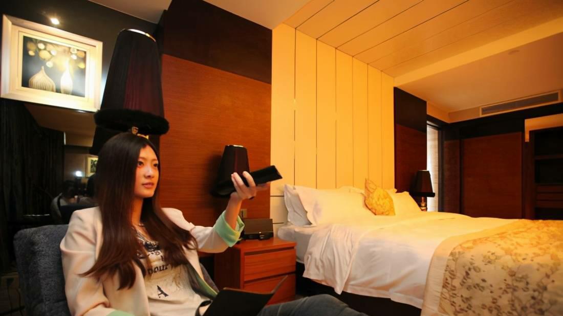 旅行|外出旅游男女间“拼房”真的好吗？看看这些“老司机”怎么说