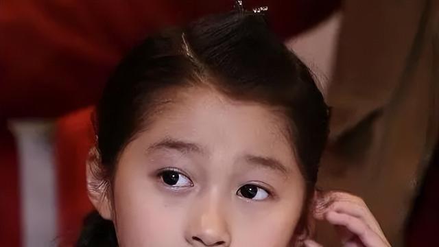 关晓彤|关晓彤及其奶茶公司再被诉，与父亲间接持股，已多次因纠纷被起诉