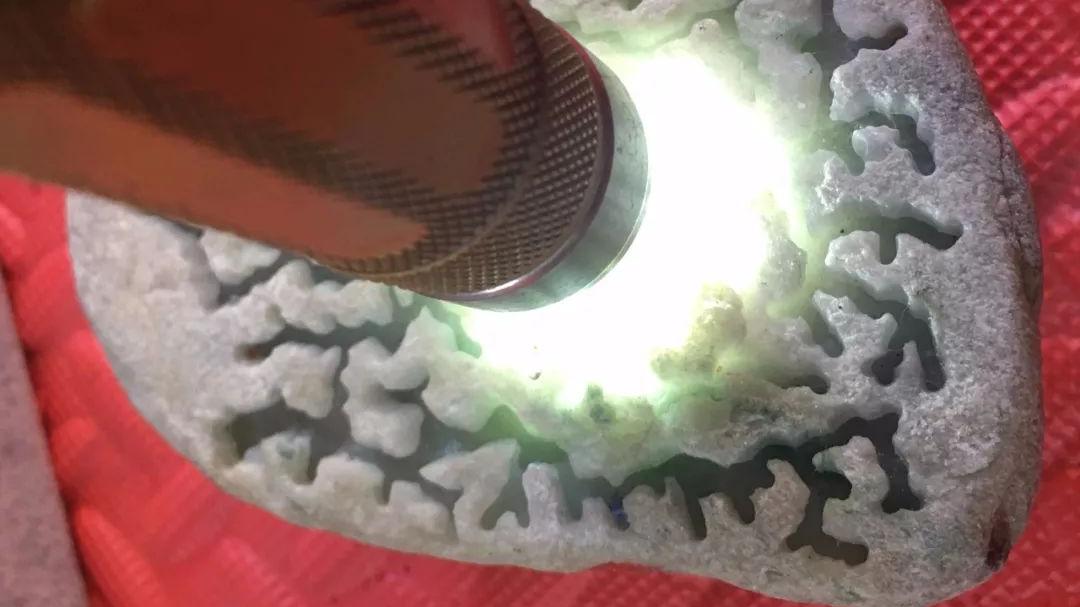 博物馆|翡翠原石毛料怎么挑选？这几点都要注意