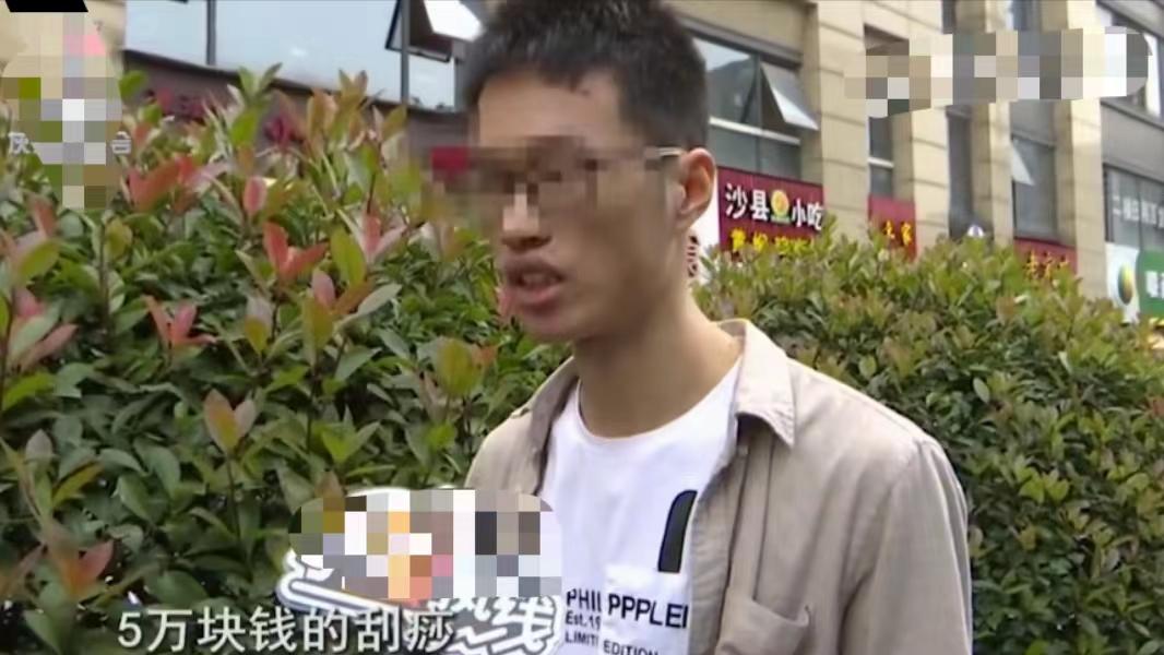 浙江杭州，一残疾女子到理发店，做了个普通的38元理发