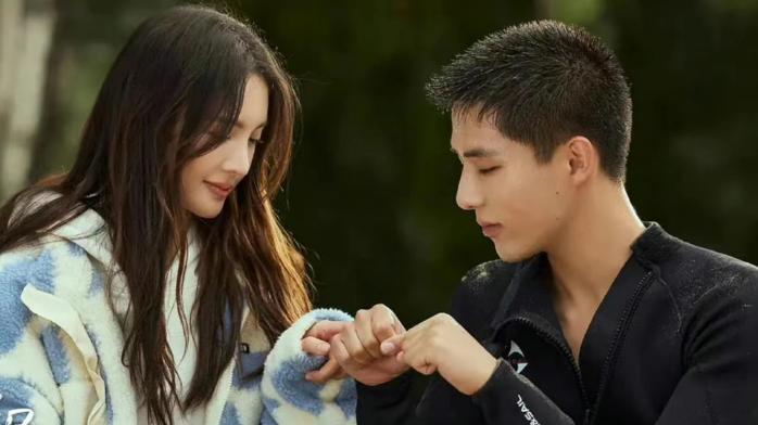 乌云遇皎月|3部热播现偶剧：金晨沈月隔空对打，《乌云遇皎月》首波评价出炉