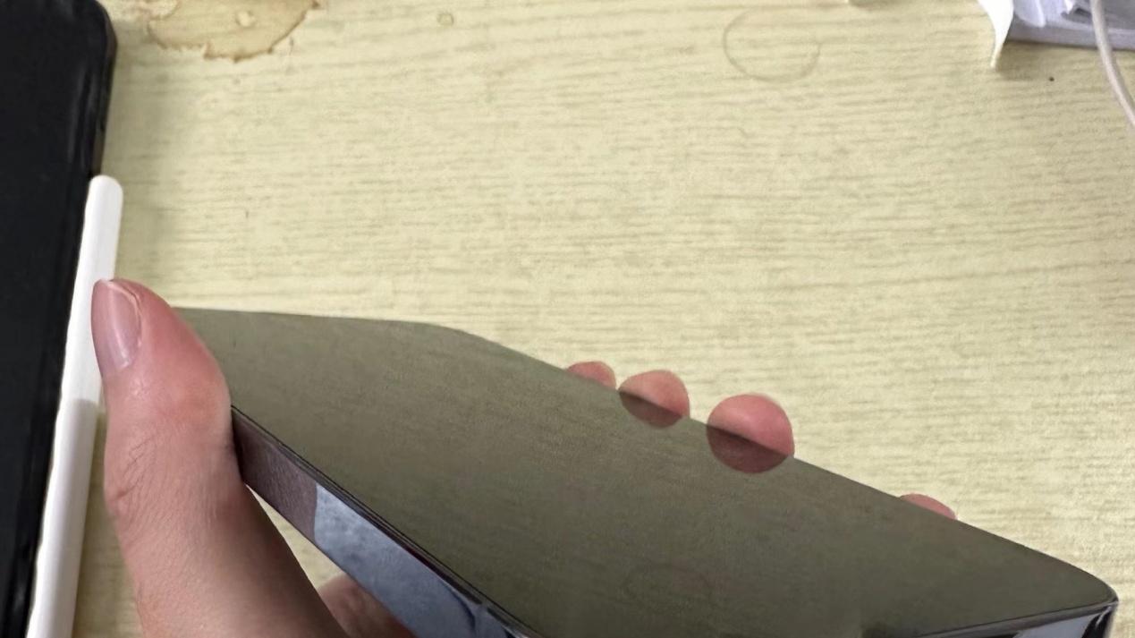 苹果|不要叹号屏，上代旗舰也高端，况且是苹果。