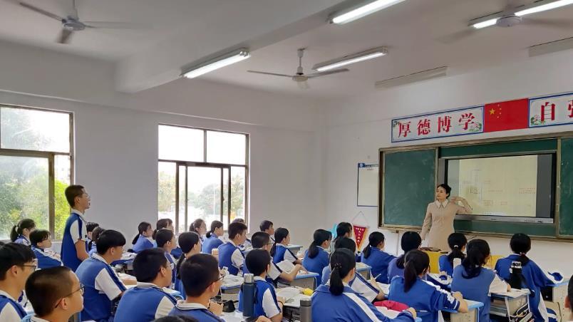 教师|教师队伍迎来好消息，调整后收入有所提高，一些教师有较大涨幅