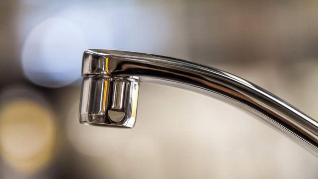 刷厕所又脏又累？我家常备4种清洁剂，轻松搞定厕所卫生