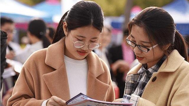 三支一扶|这个“铁饭碗”岗位迎来扩招，门槛要求不高，上岸后父母脸上有光