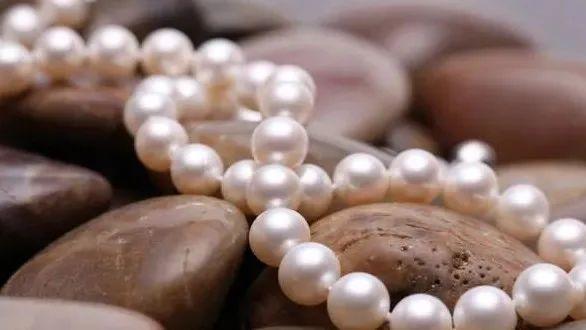 蜜蜡|那些保养不当会黯然失色的文玩