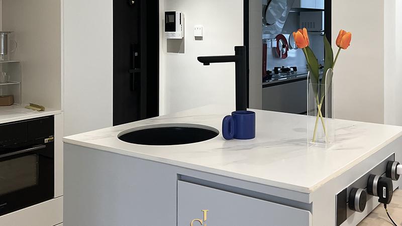 果然，老房重装完简直逆袭，客餐厅做开放式，效果堪称“整容”