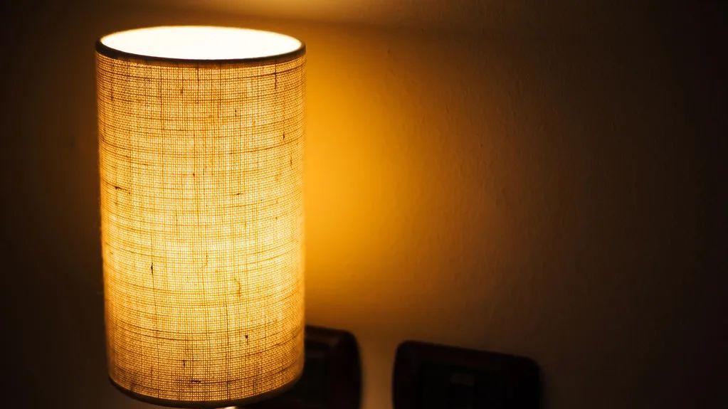 灯光与材质结合，彰显室内照明设计的艺术