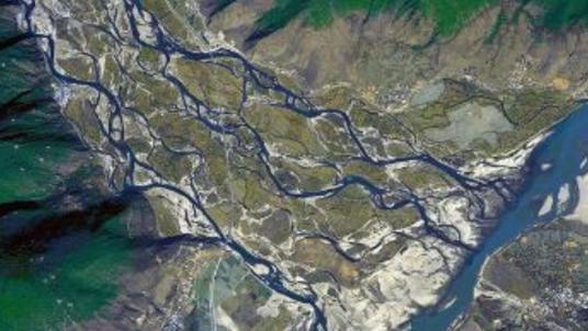 长白山有什么秘密？每年8000万吨水来历不明，为何专家称来自青藏高原？