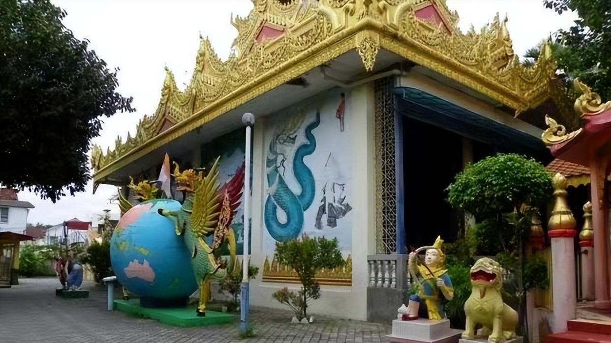 寺庙|全球唯一的“蛇庙”！所到之处皆是青蛇，游客不远万里参观！