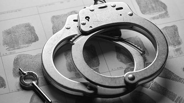 15岁少年杀害10岁残疾少女，凶徒家属不愿相信：他练鸡都不敢杀