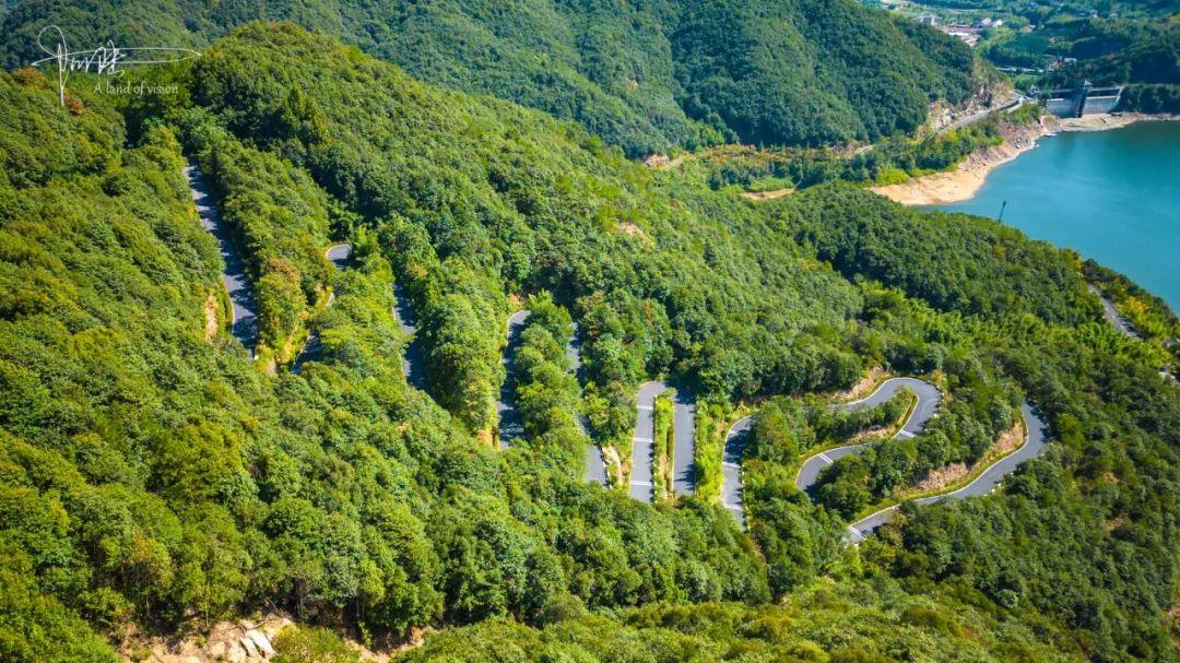 |杭州四岭水库盘山公路的连续发夹弯，其难度远胜于东瀛秋名山