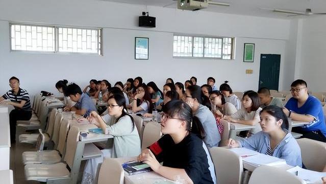 教师|中小学教师年年招聘，为啥还有“教师慌”现象？一线教师说出原因