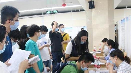 招聘|国企开启大招聘，正式员工月工资8千，部分岗位还包含七险二金