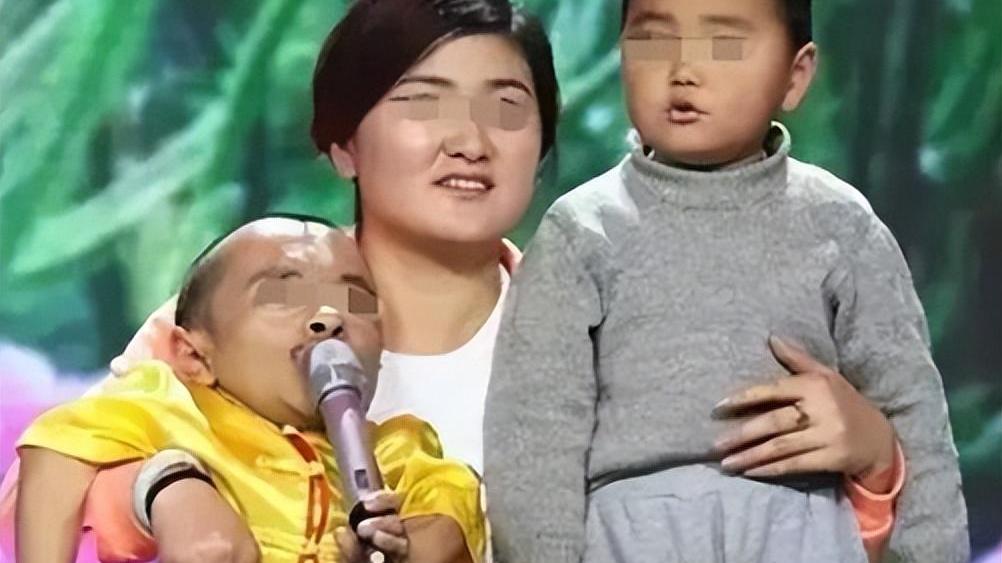 回顾：江苏女子嫁60厘米老公，曾被质疑：白天是他妻子，晚上不一定