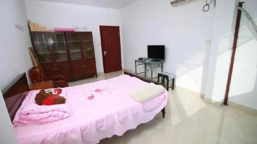 老婆花2万块，改造34平的出租屋，装好后，房东却要我赔偿木地板