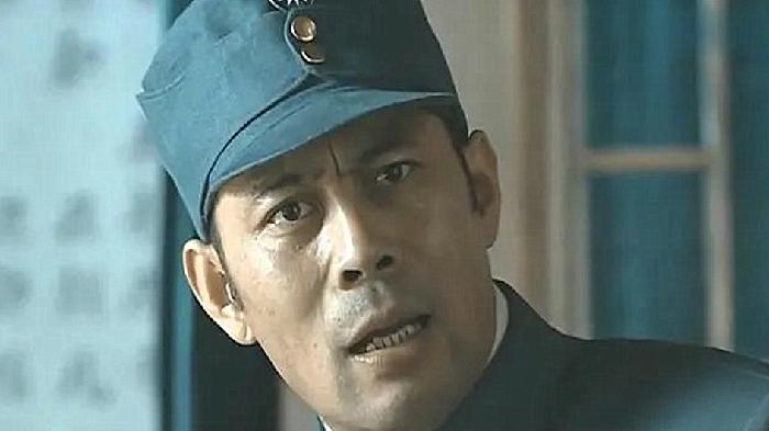 李云龙|亮剑：李云龙回赠的佐官刀太寒酸？其实是楚云飞占了大便宜！