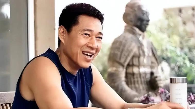 张丰毅|霍凡就是张丰毅的第二任妻子，之前张丰毅还和吕丽萍有过一段婚姻。