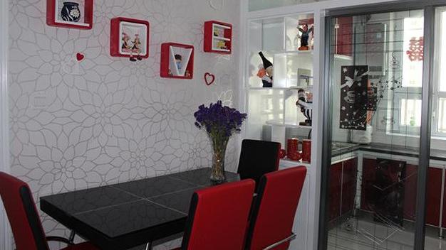 晒晒老公15万装修的婚房，哪里都好，就是冰箱位置太尴尬！