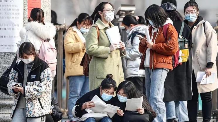 招聘|又一萝卜坑出现了！小学招聘数学老师要求风景园林专业，糊弄谁呢