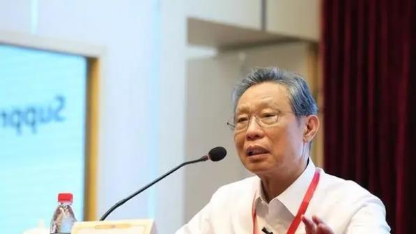 批评张文宏、钟南山的饶毅，反被扒出多重身份，大量粉丝倒戈