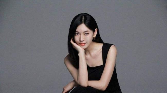 金素妍|金素妍42岁颜值仍在线 新剧搭档男神李栋旭 与李尚禹是韩国模范夫妻