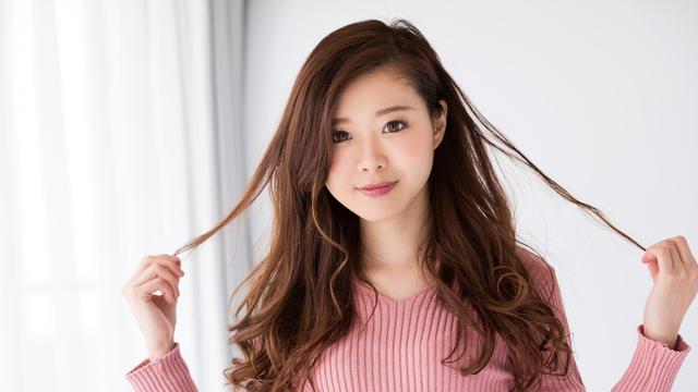 故事：男子跟情人当街羞辱原配