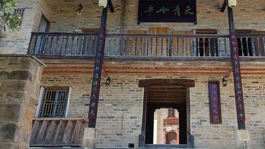 湖南岳阳，“翰林学士”与“独奶夫人”，隐居平均年龄140岁