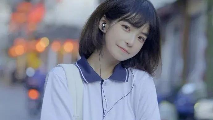 智能手机|少女约拍：你耳机听什么 能不能告诉我