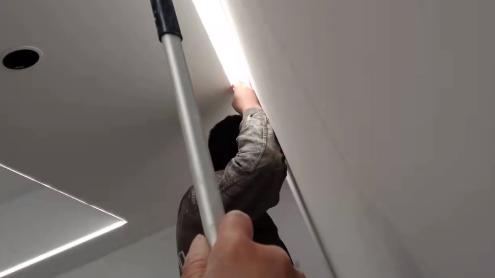 悬浮吊顶线性灯槽的做法！不仅好看而且能在视觉上增加空间的高度