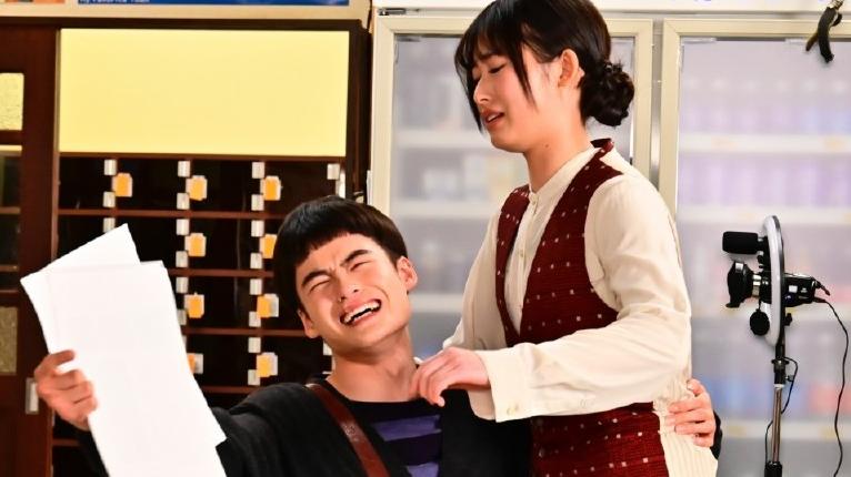 索隆|假面骑士revice：贞德爆笑超级变换形态 拉布可芙：发生什么事了